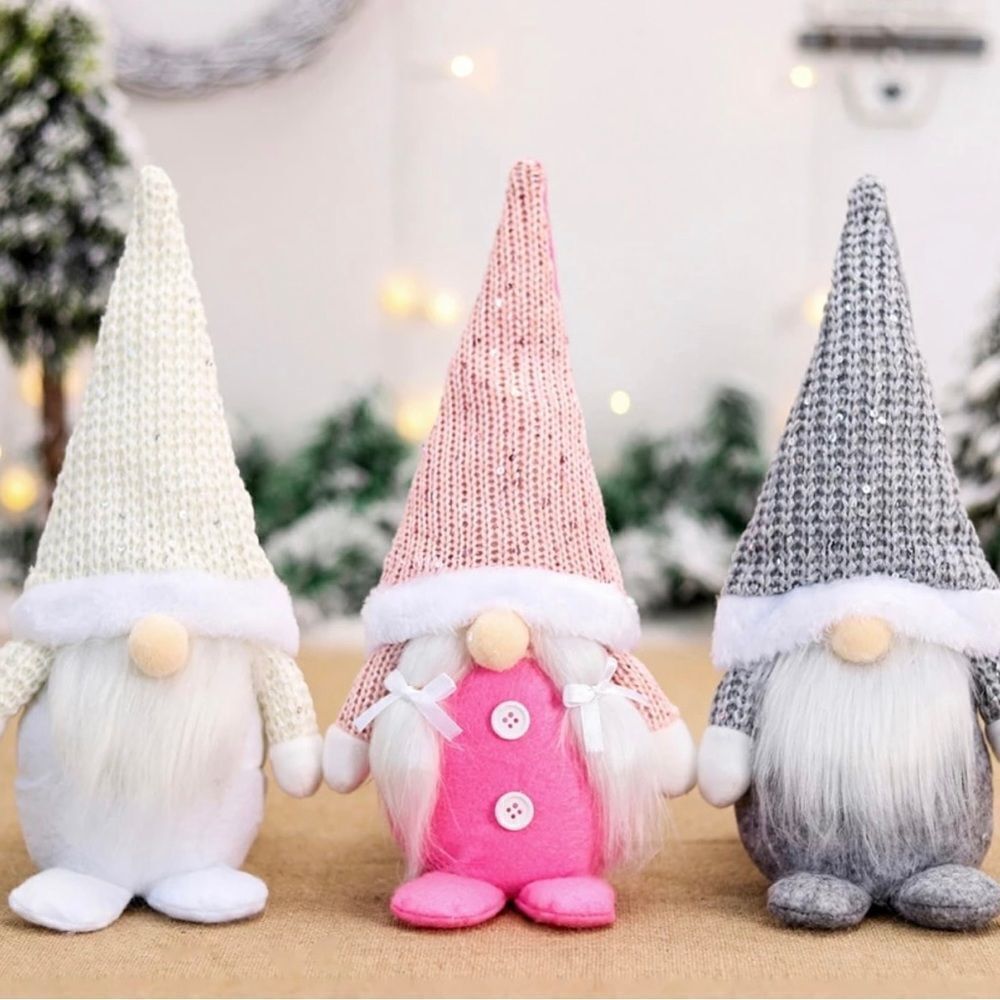 🎄GRAY CHRISTMAS GNOME - Picture 2 of 2